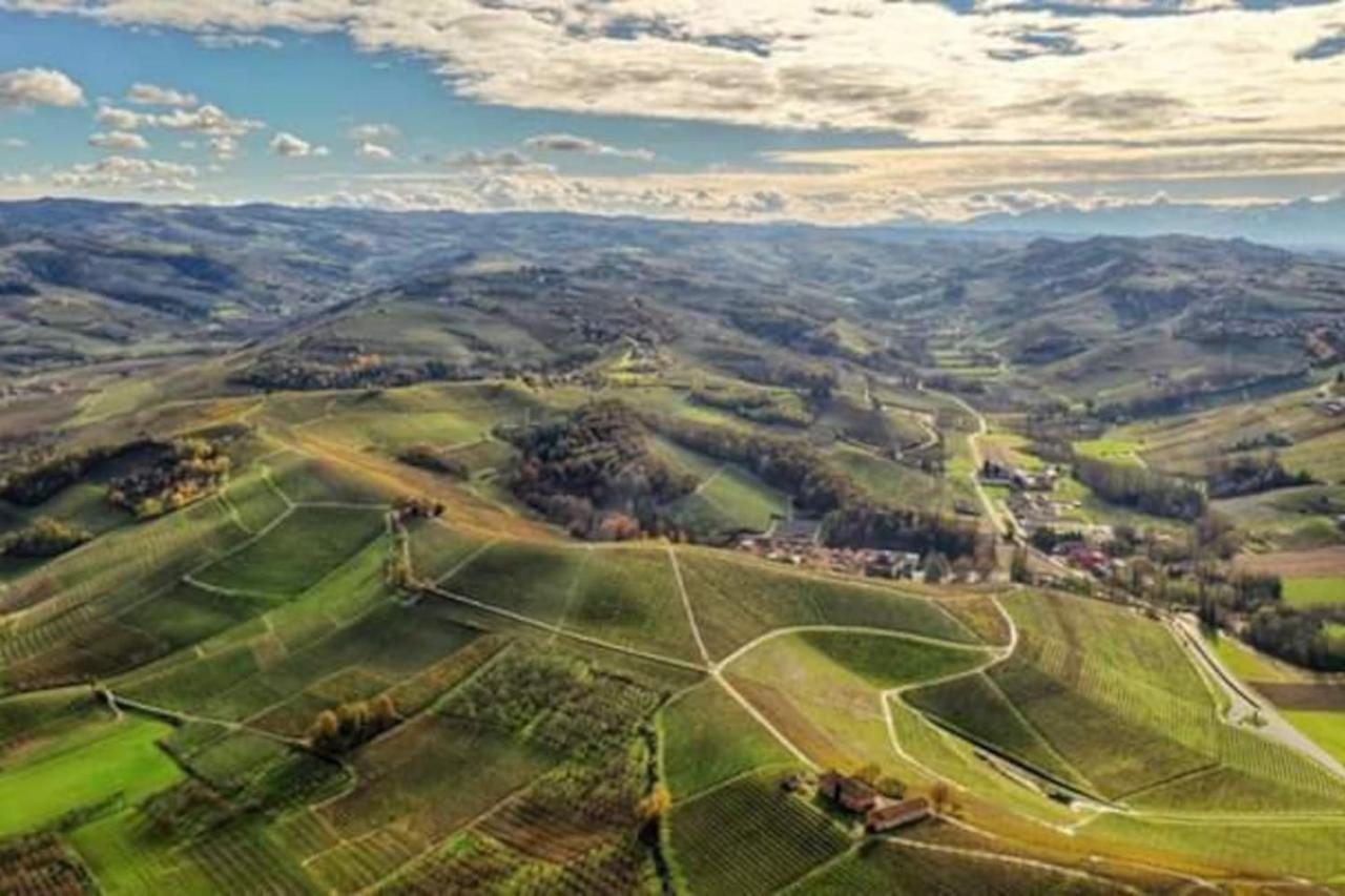Monforte dʼAlba Langhe Belvedere Apartment المظهر الخارجي الصورة